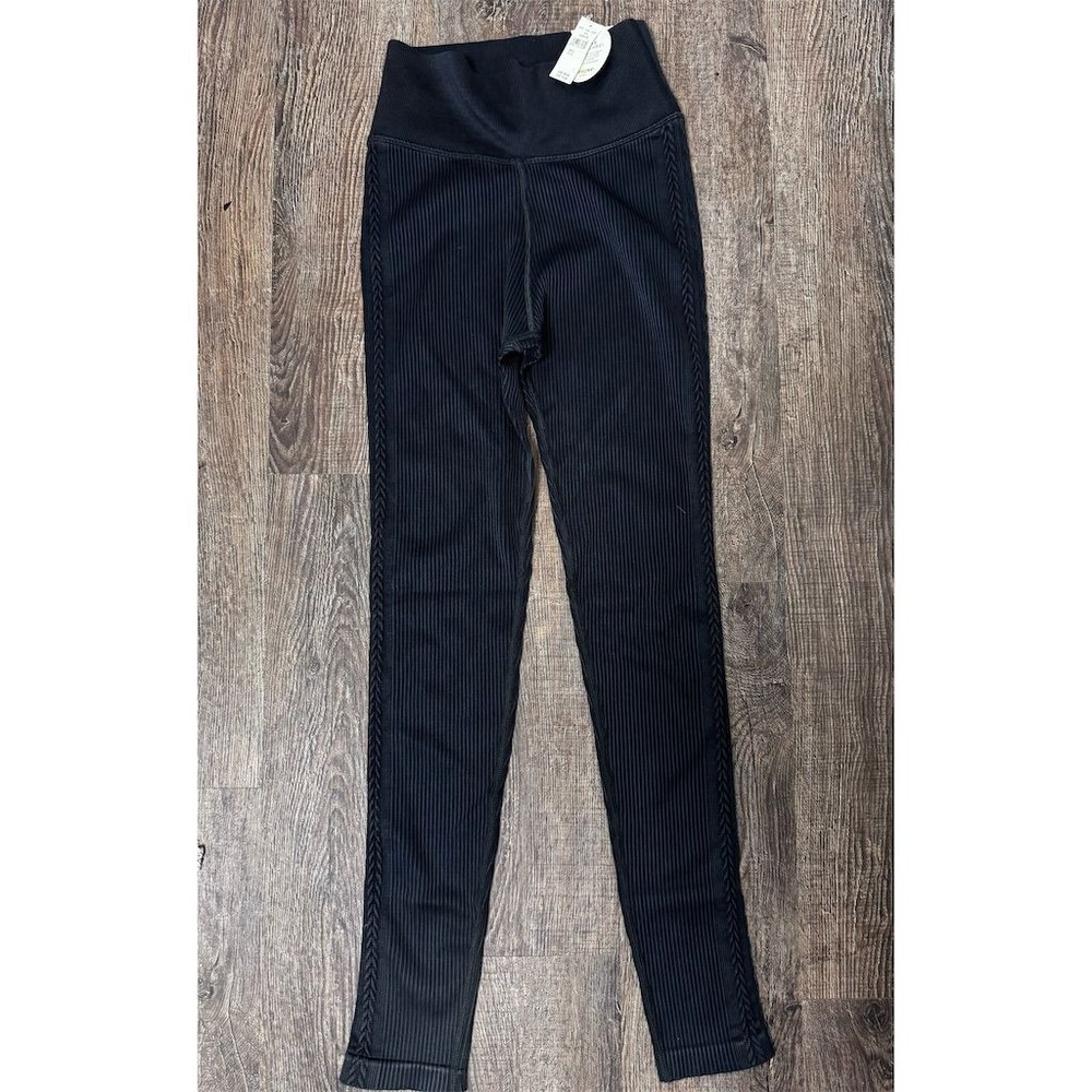OFFLINE by Aerie Women's 7/8 Hi-Rise Seamless Ribbed Leggings Black S